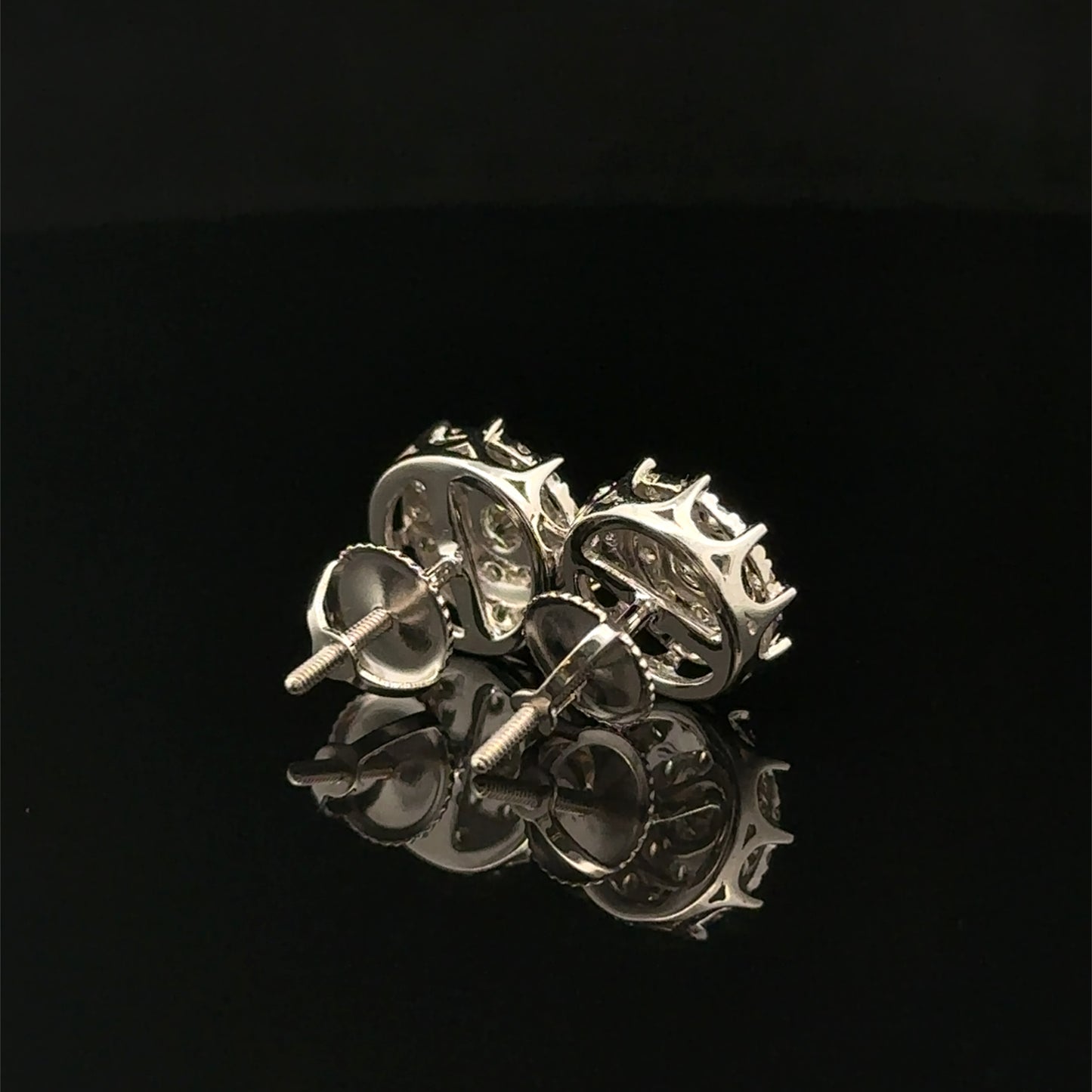 14k White Gold Diamond Earrings – Elegant & Timeless Jewelry