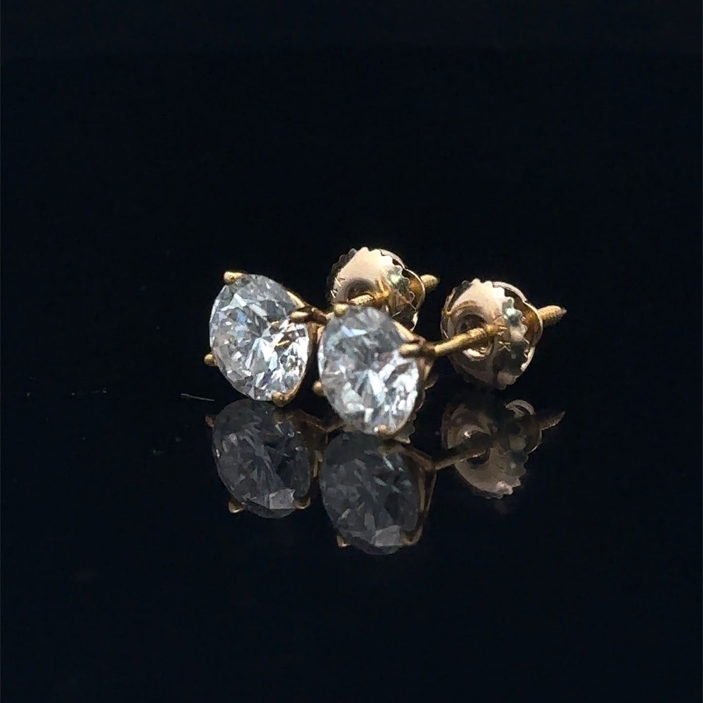 14k yellow gold and 2.02 ct VS1 diamond earrings (lab)