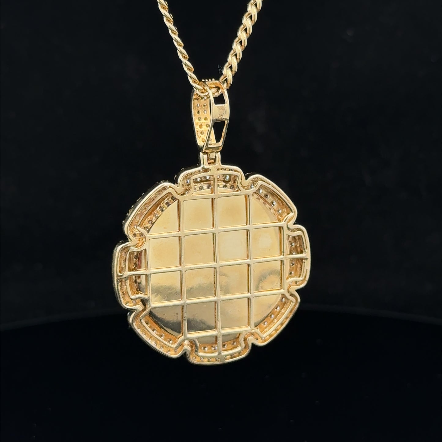 14k yellow gold and diamond Picture pendant