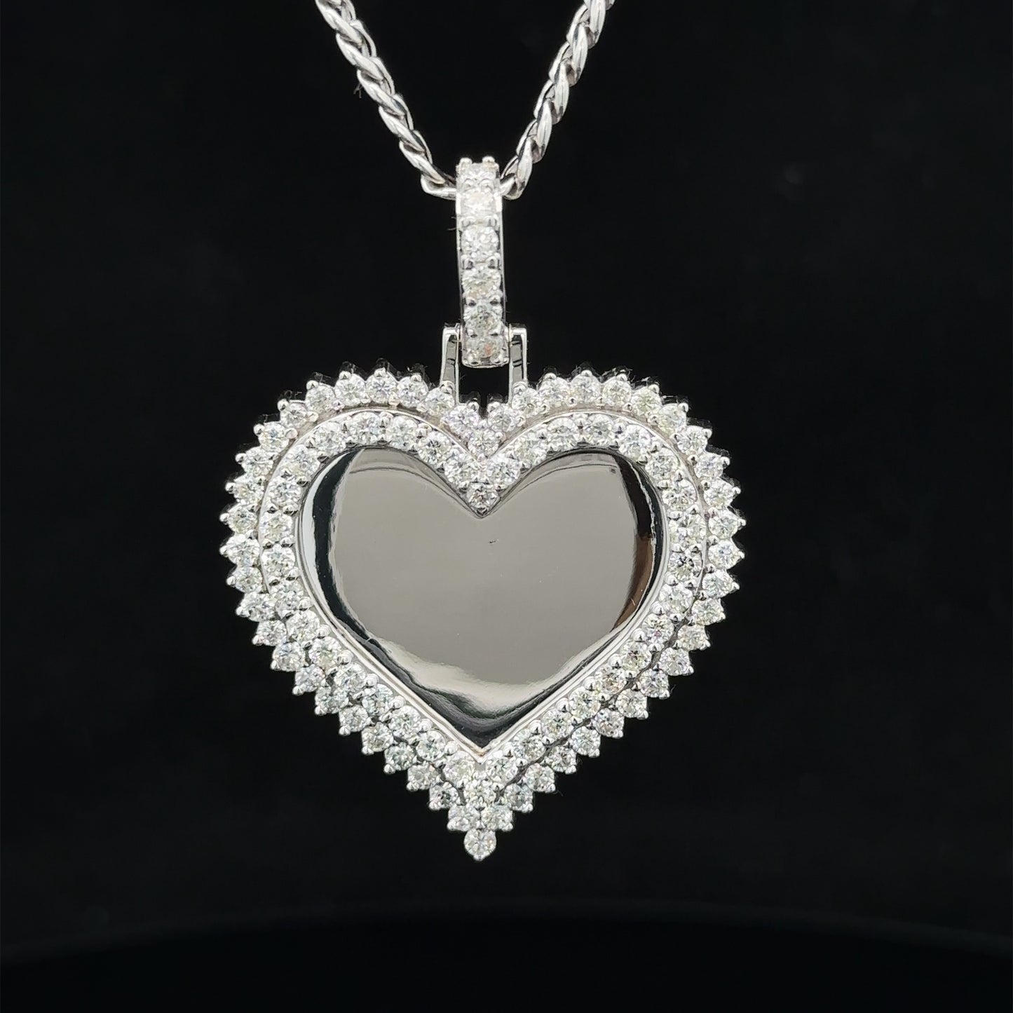 14k white gold and diamond Heart Shaped Picture pendant