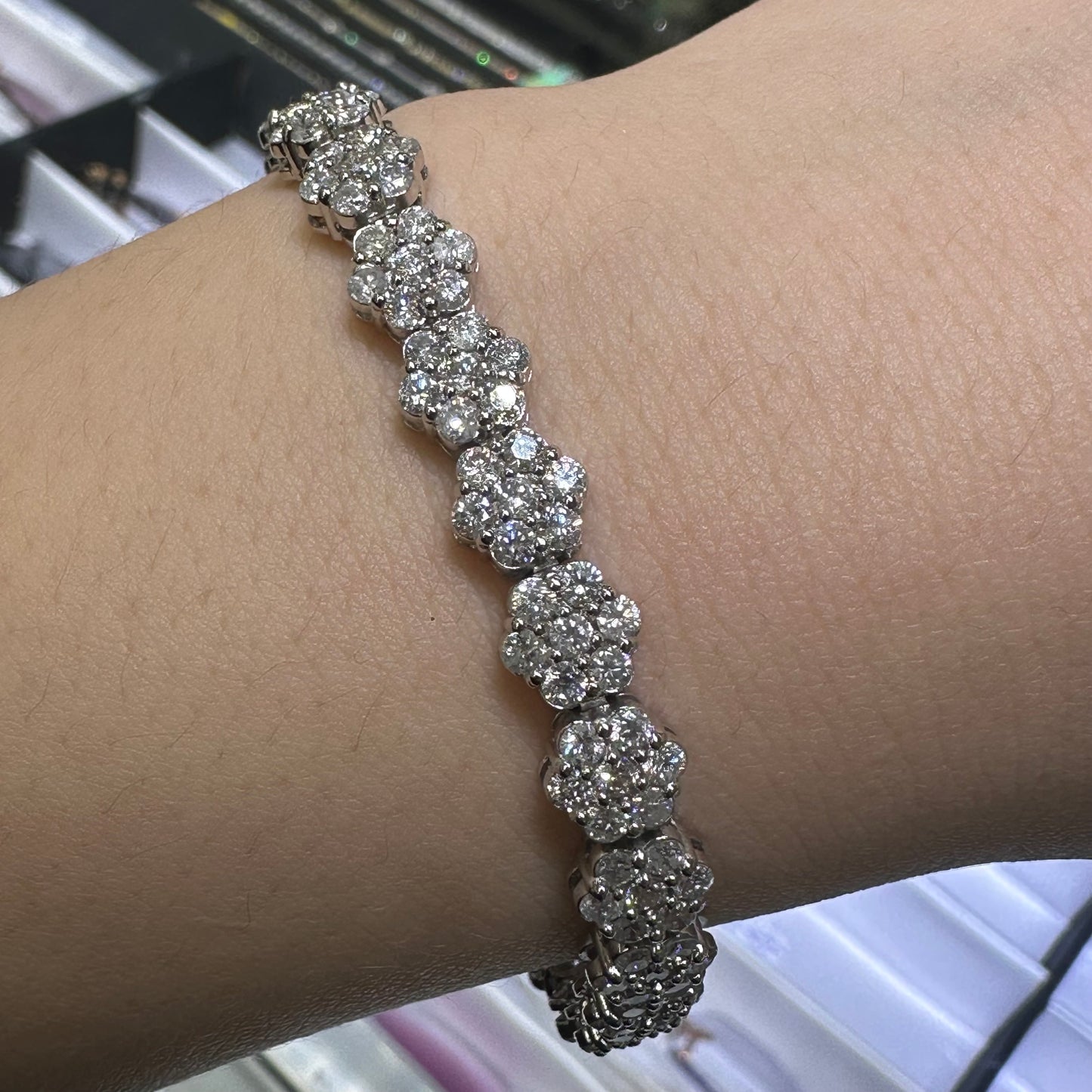 14k White Gold 8.35ct Diamond Bracelet with Round Diamonds