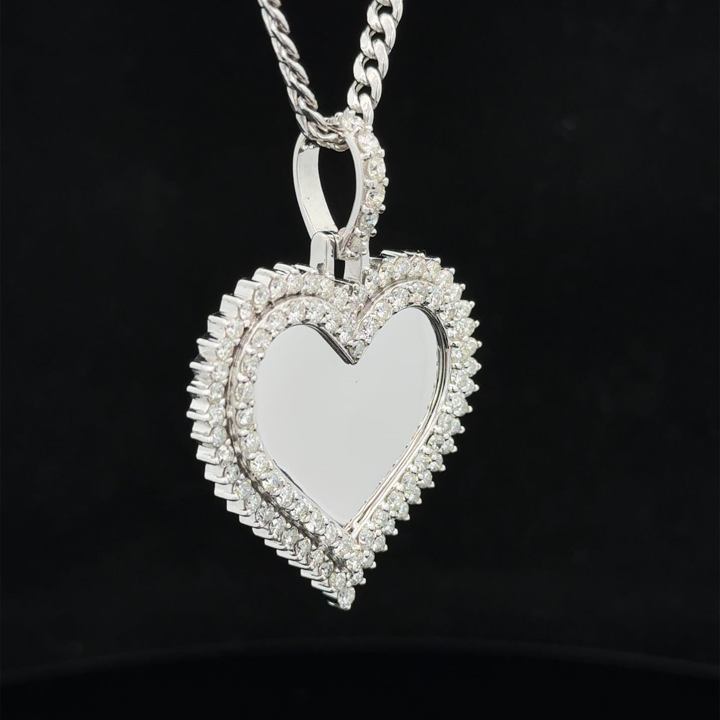 14k white gold and diamond Heart Shaped Picture pendant