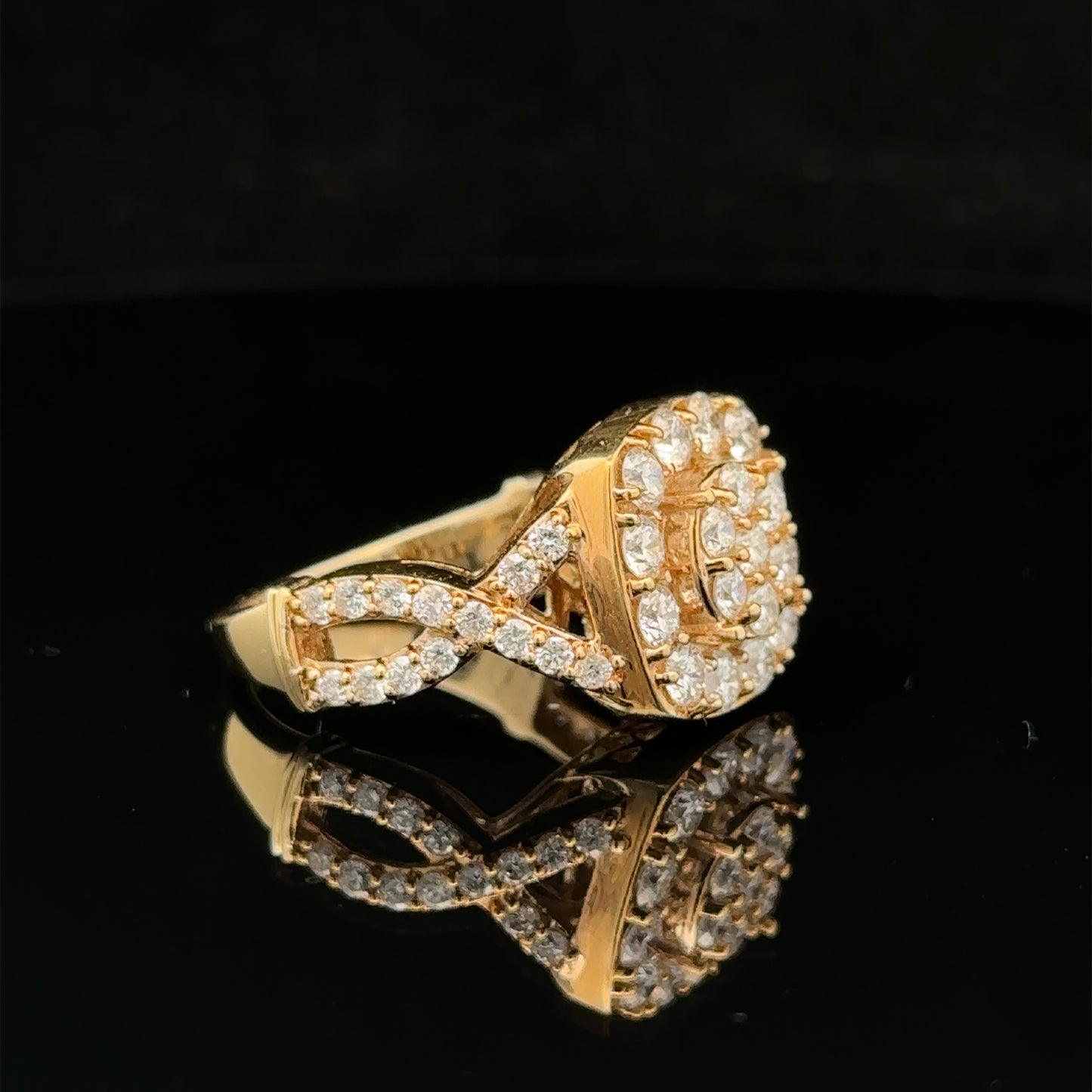 14k yellow gold and diamond Ring