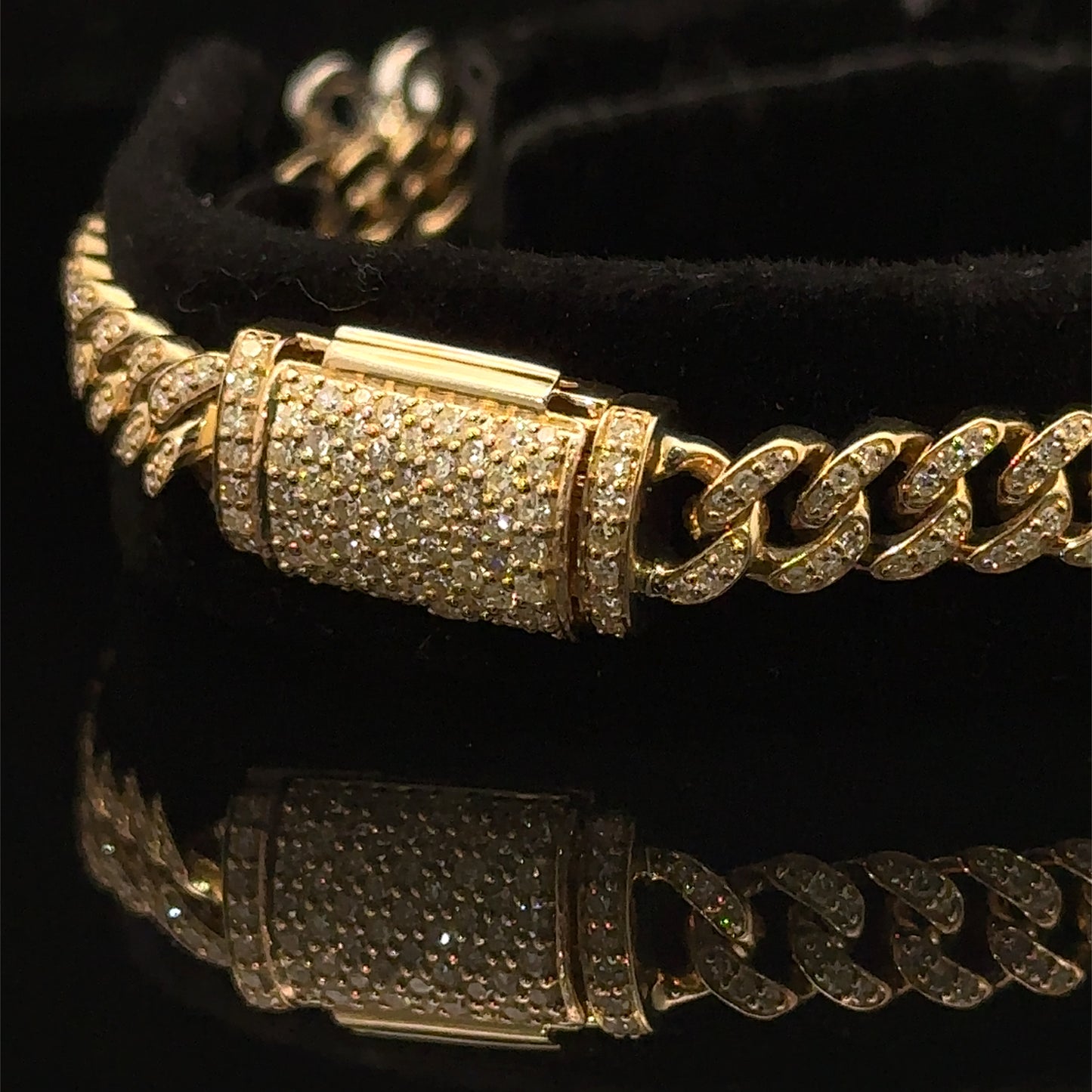 10k Yellow Gold Butterfly Bracelet with Diamonds