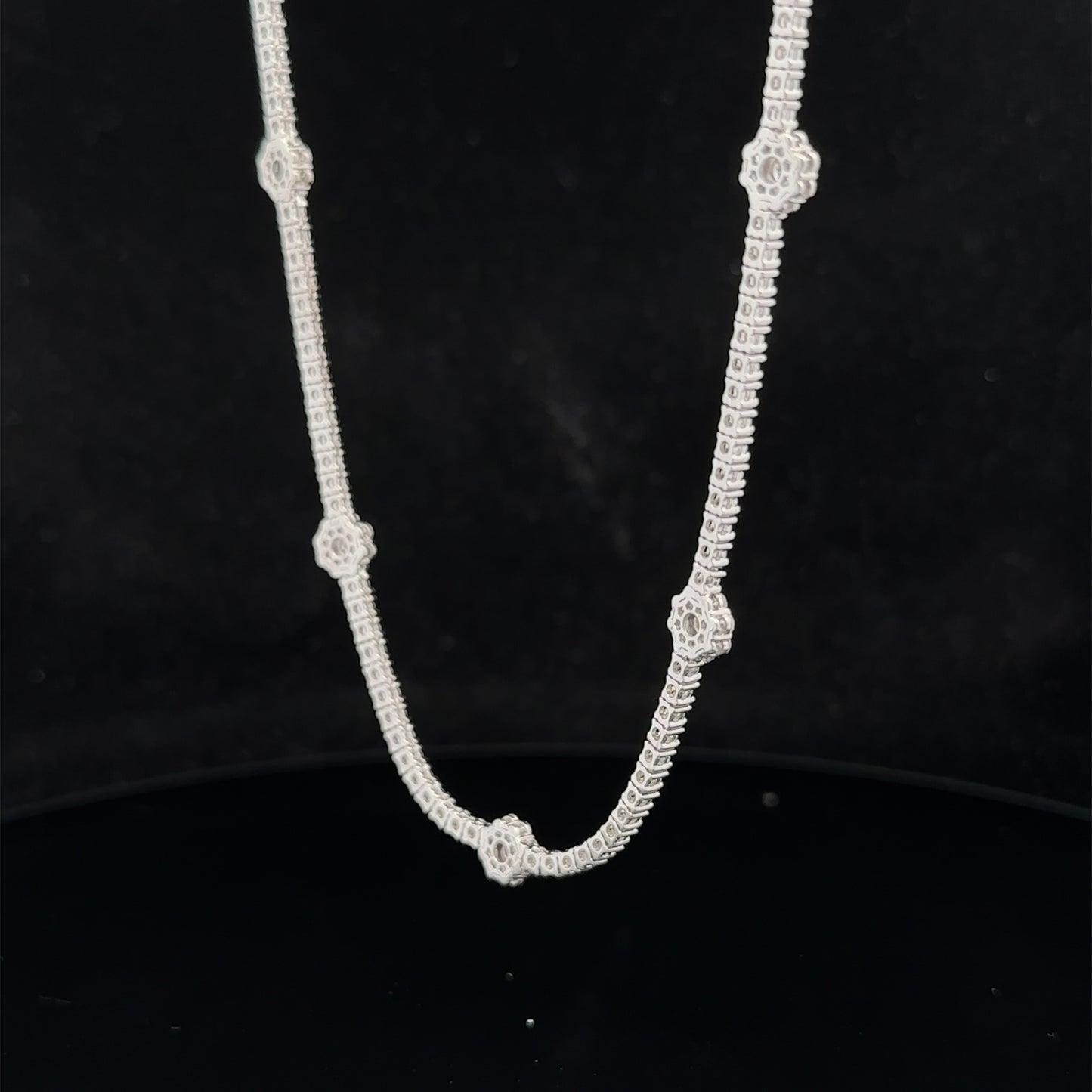 14k white gold and diamond Necklace