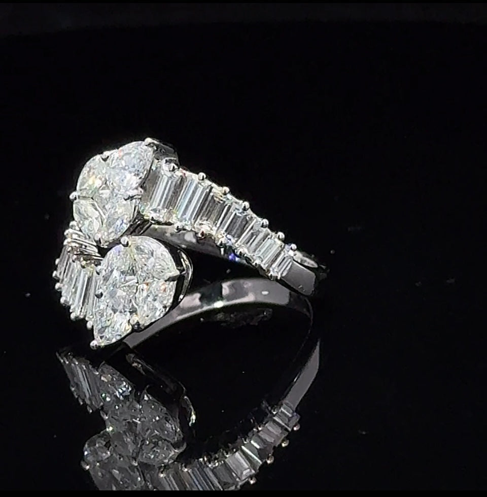 18k white gold and diamond Fancy Ring