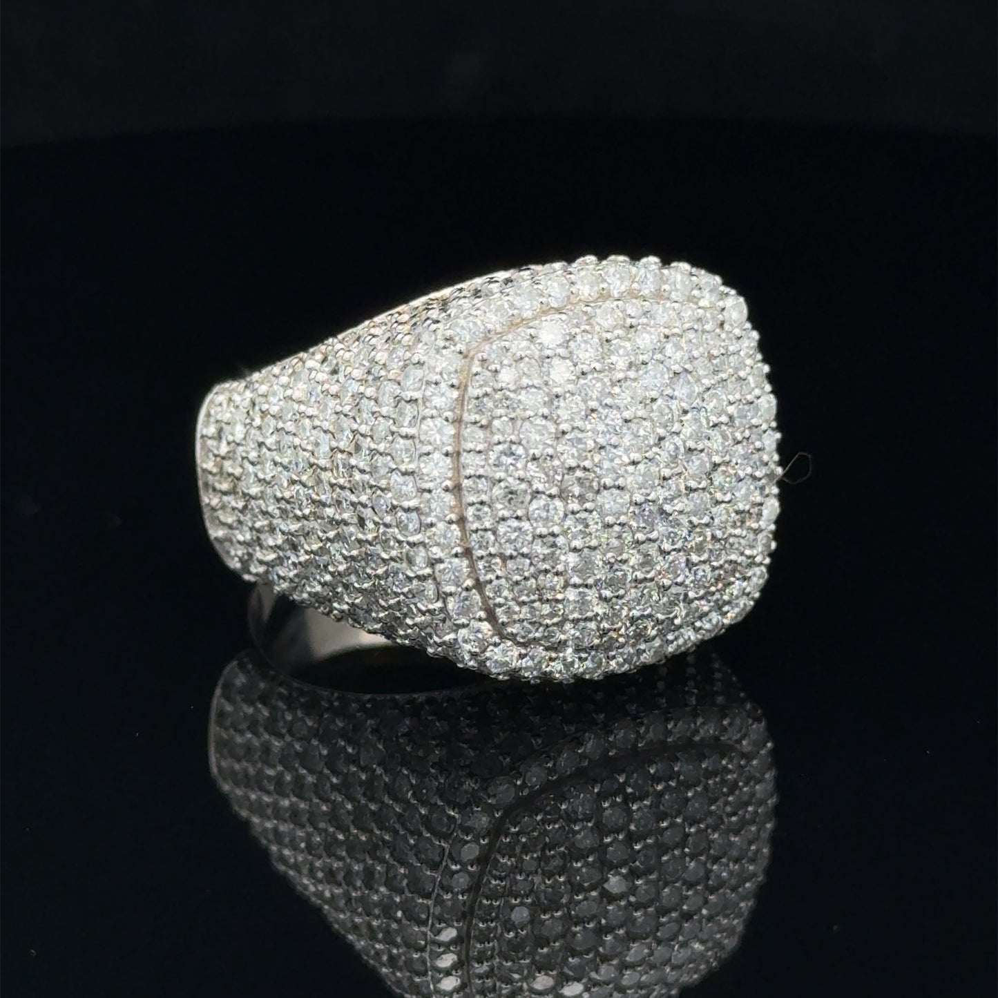 14k white gold Men`s Ring with Round Diamonds