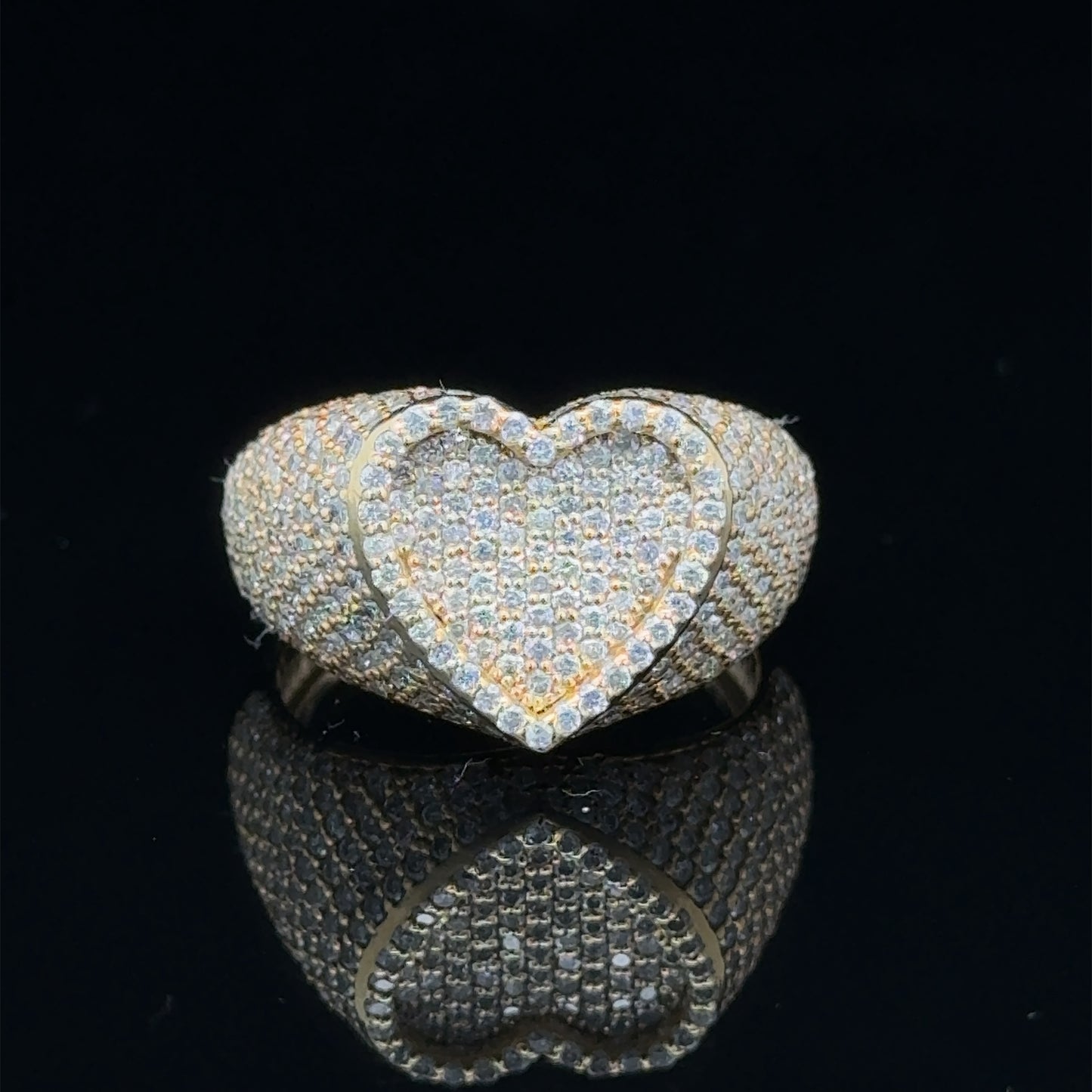 14k yellow gold Heart Ring with Round Diamonds