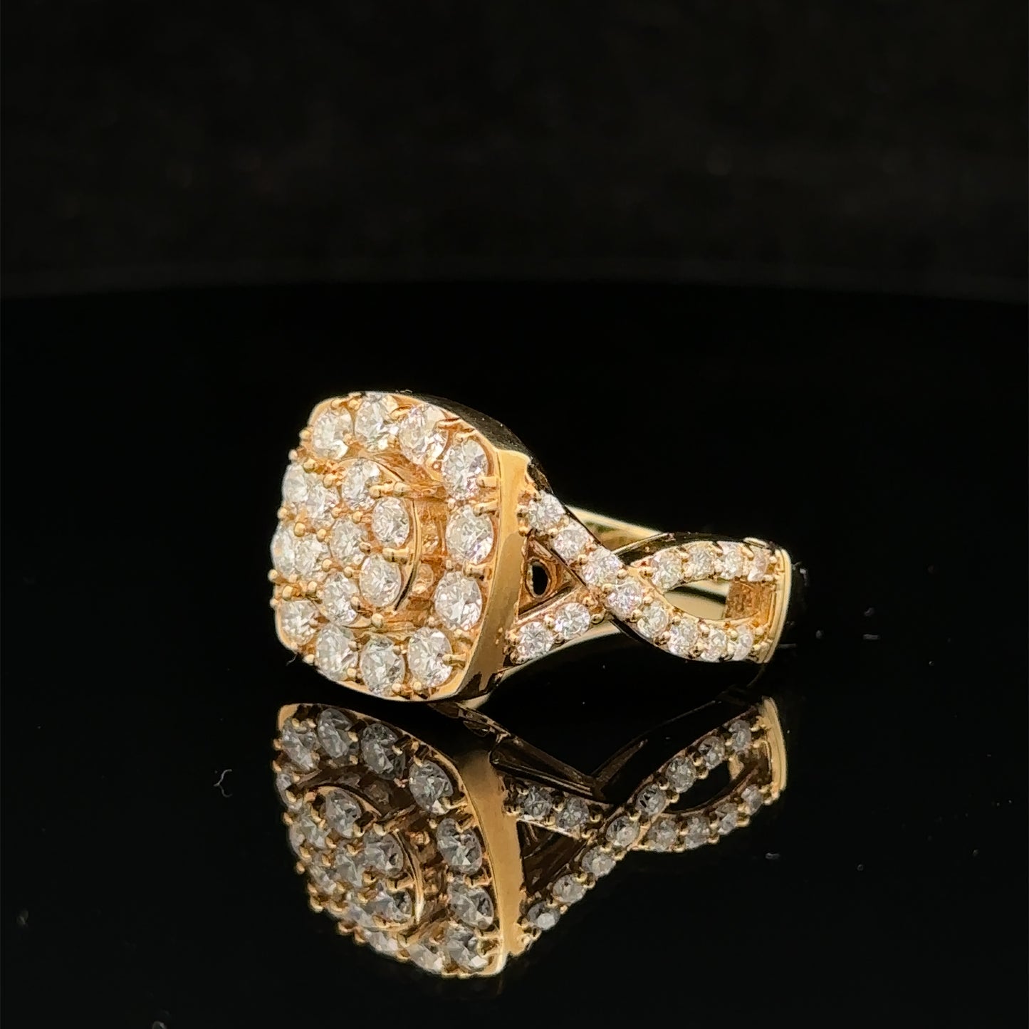 14k yellow gold and diamond Ring