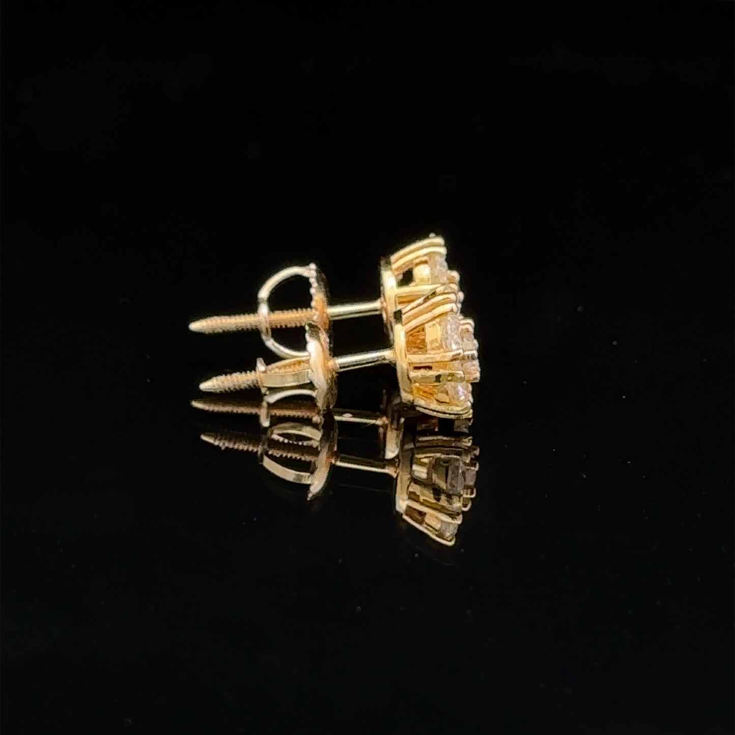 14k yellow gold and diamond flower Earrings (7 pointer)